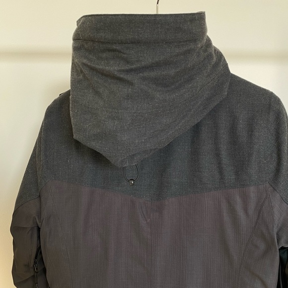 S Nobis Abby missing fur trim - Picture 8 of 9